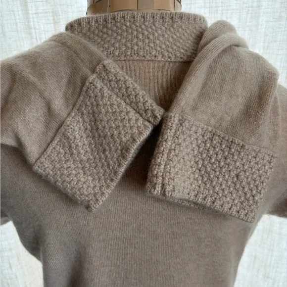 Tory Burch 100% Cashmere V Neck Sweater Beige Size M - Picture 14 of 14